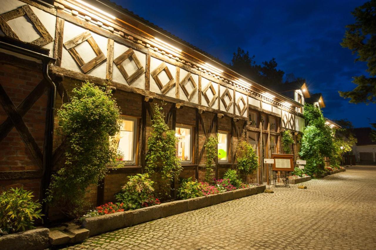 Siedem Drzew Hotel Biskupice  ภายนอก รูปภาพ