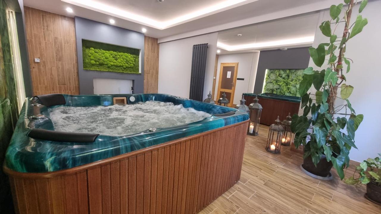 Siedem Drzew Hotel Biskupice  ภายนอก รูปภาพ